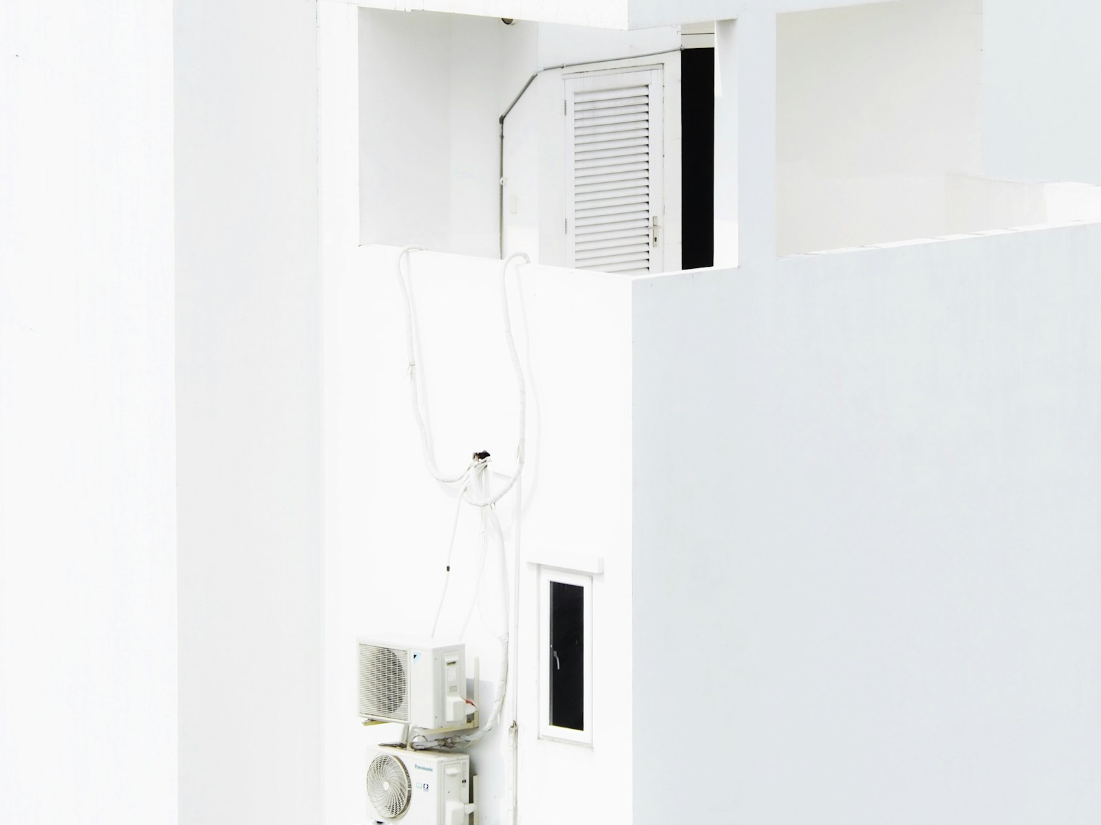 Duvara monte split klima iç ünitesi — Buca Klima Servisi air conditioning service